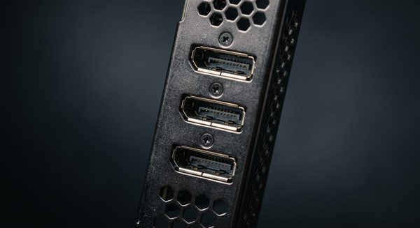 NVIDIA RTX PRO 6000 Blackwell Max-Q — деталь 1